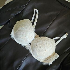 Victoria's Secret Cream Lace Bra